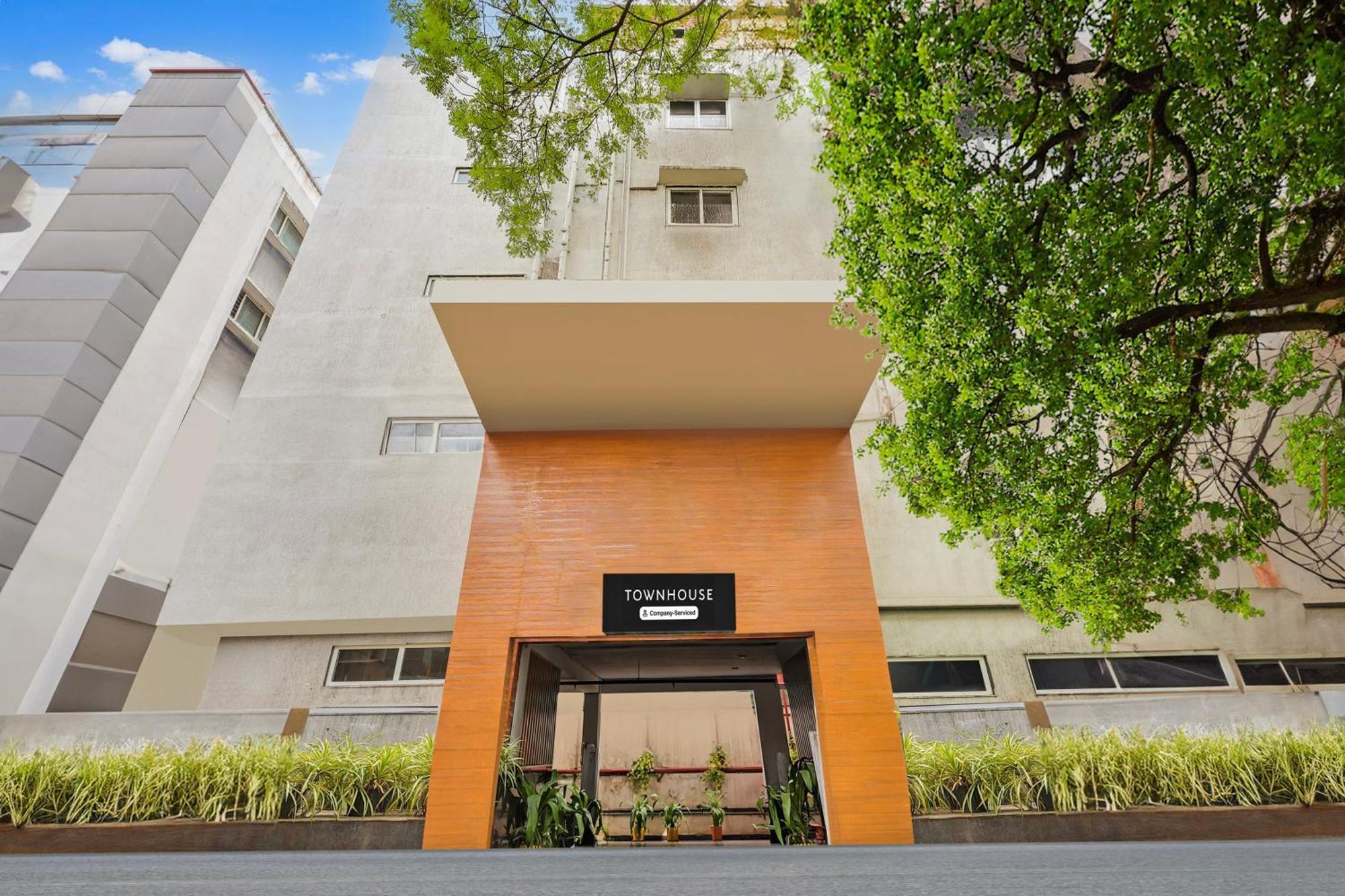 Super Townhouse Visakhapatnam Hotel Exterior foto